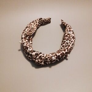 Leopard Print Knot Headband with Faux Pearl Accents